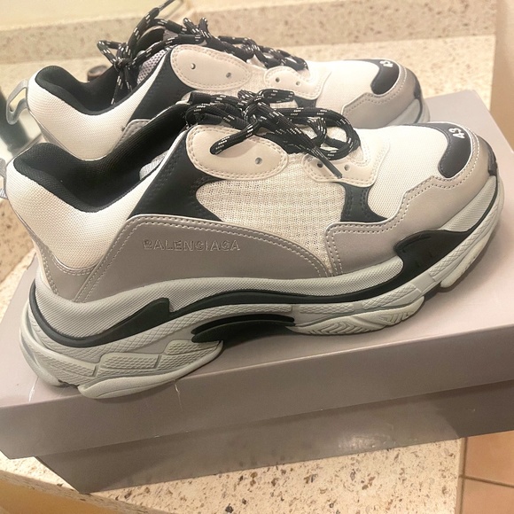 Balenciaga Triple S Sneaker Size 10US/ 43EU